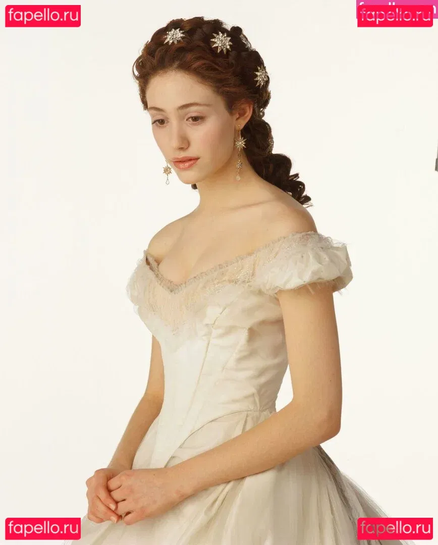 Emmy Rossum Onlyfans Photo Gallery 