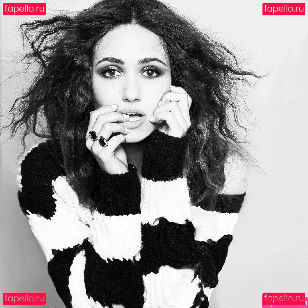 Emmy Rossum Onlyfans Photo Gallery 