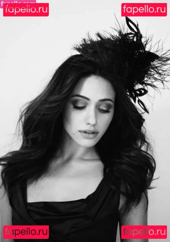 Emmy Rossum Onlyfans Photo Gallery 