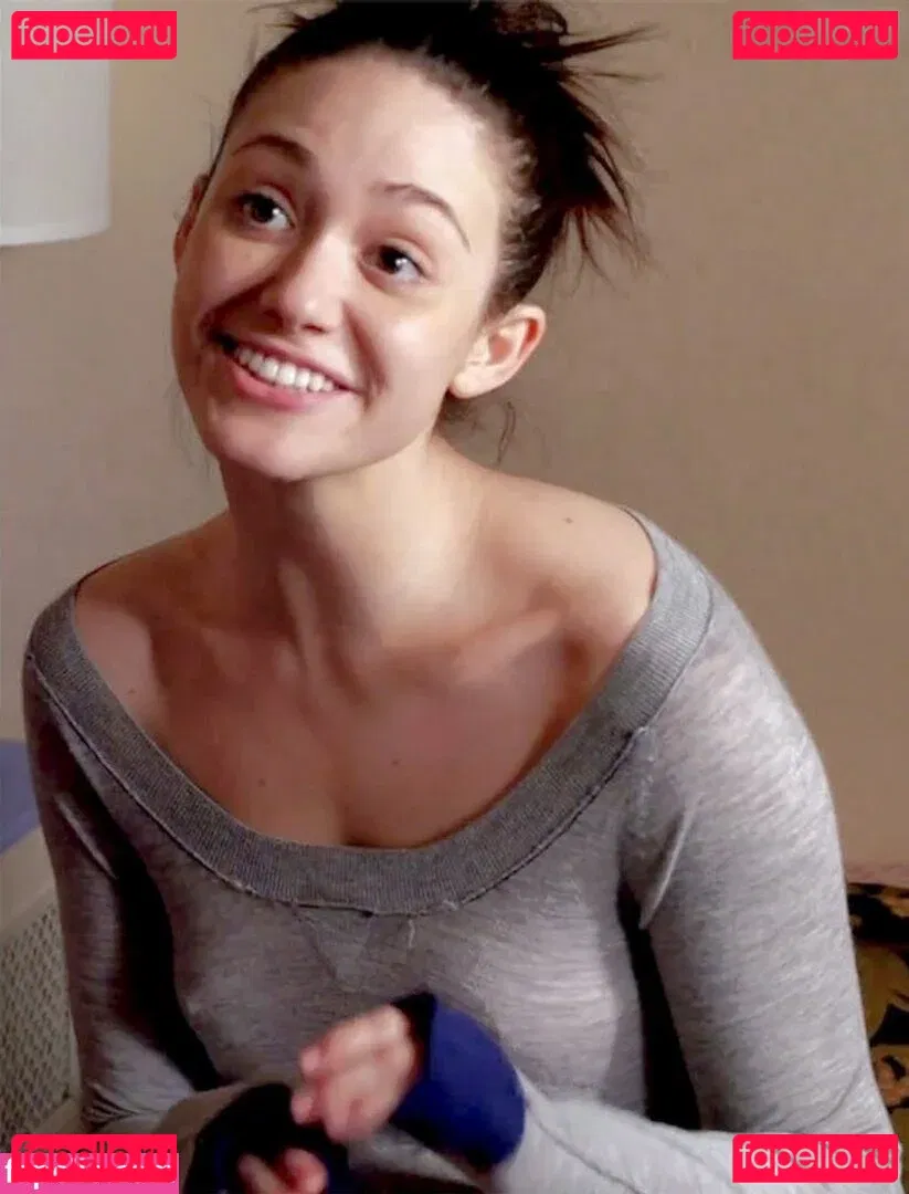 Emmy Rossum Onlyfans Photo Gallery 