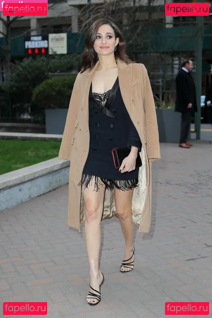 Emmy Rossum Onlyfans Photo Gallery 