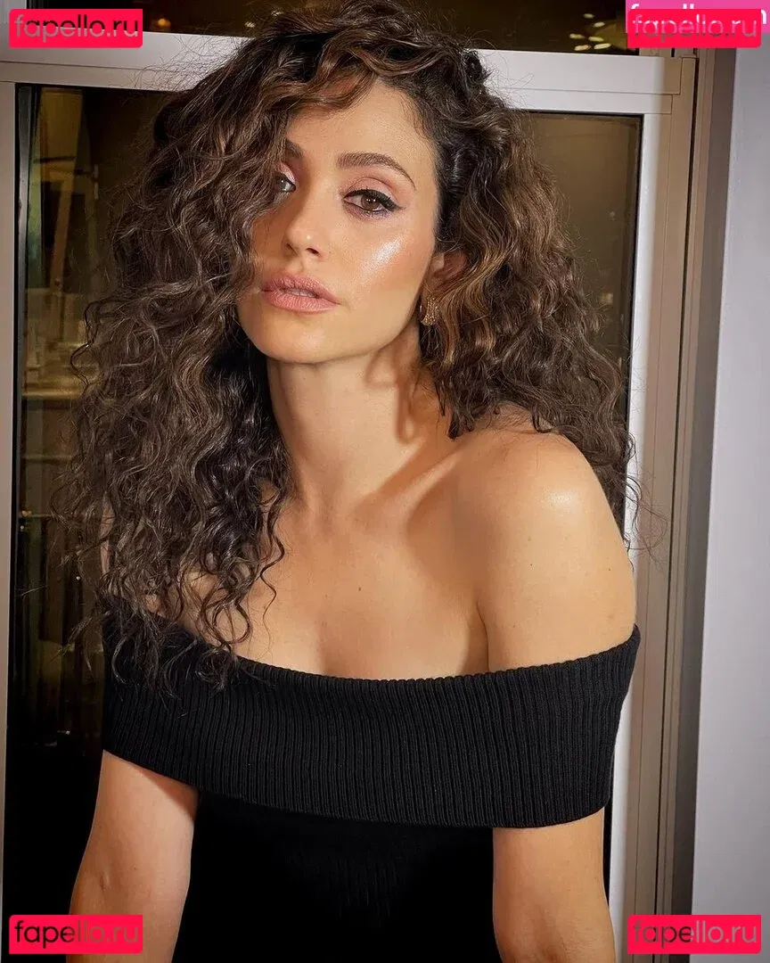 Emmy Rossum Onlyfans Photo Gallery 
