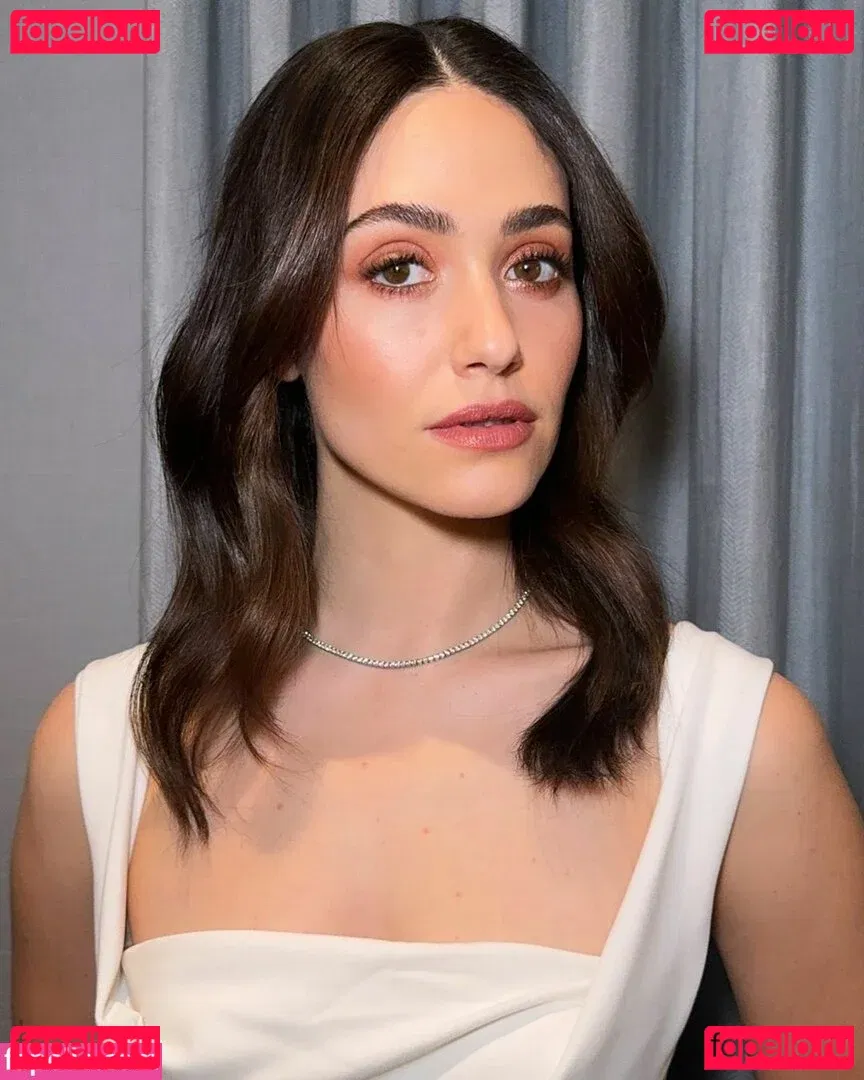 Emmy Rossum Onlyfans Photo Gallery 