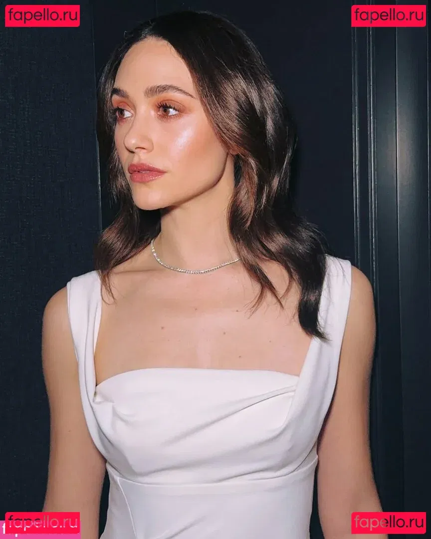 Emmy Rossum Onlyfans Photo Gallery 