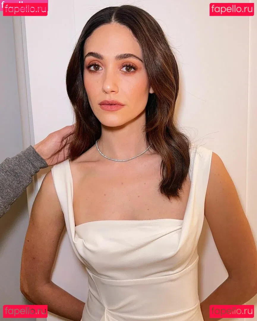 Emmy Rossum Onlyfans Photo Gallery 