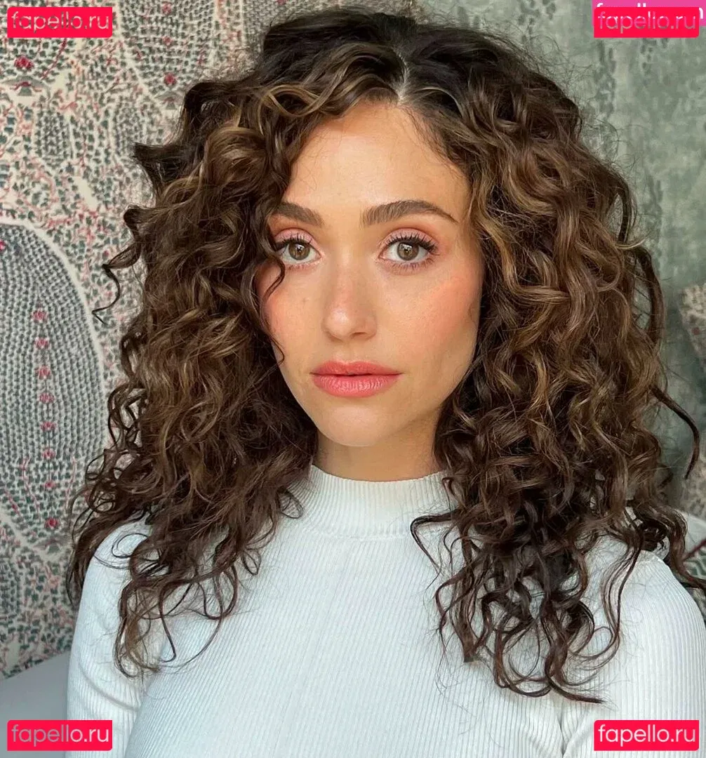 Emmy Rossum Onlyfans Photo Gallery 