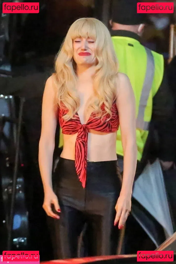 Emmy Rossum Onlyfans Photo Gallery 