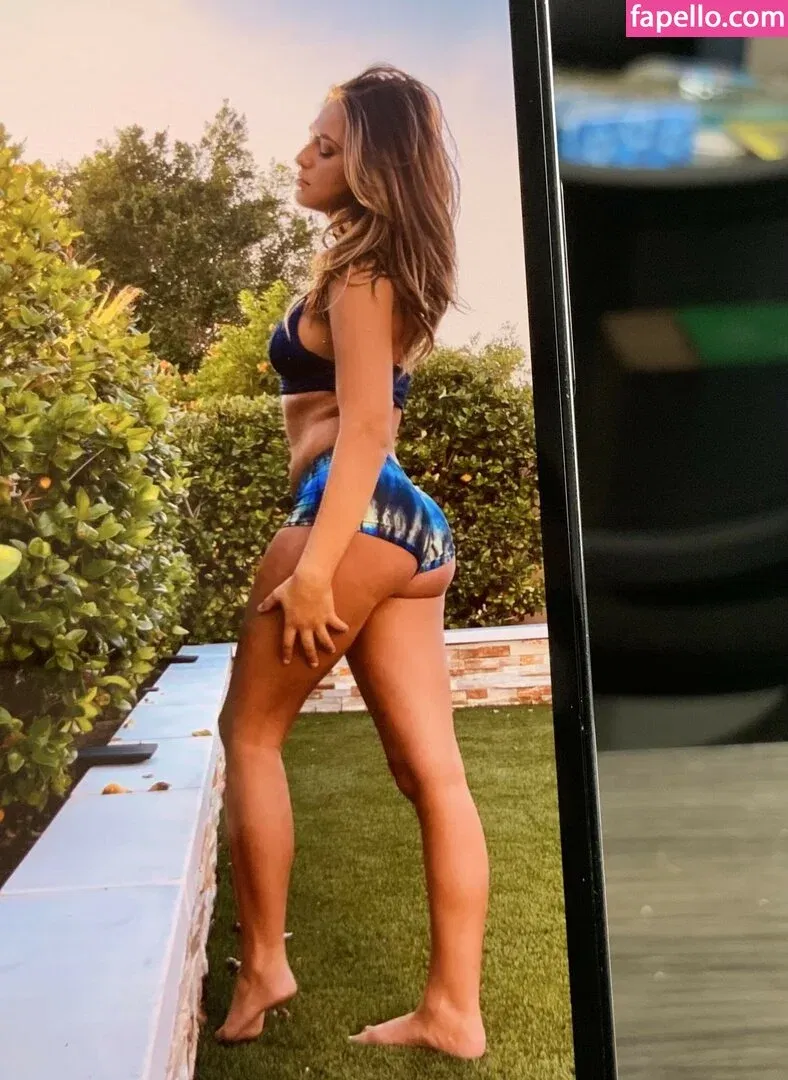 nnapples Onlyfans Photo Gallery 