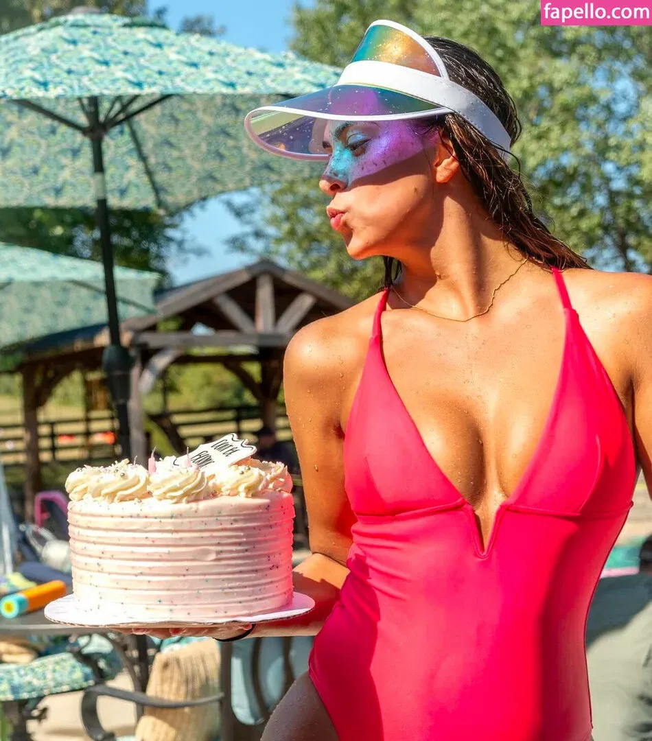 nnapples Onlyfans Photo Gallery 