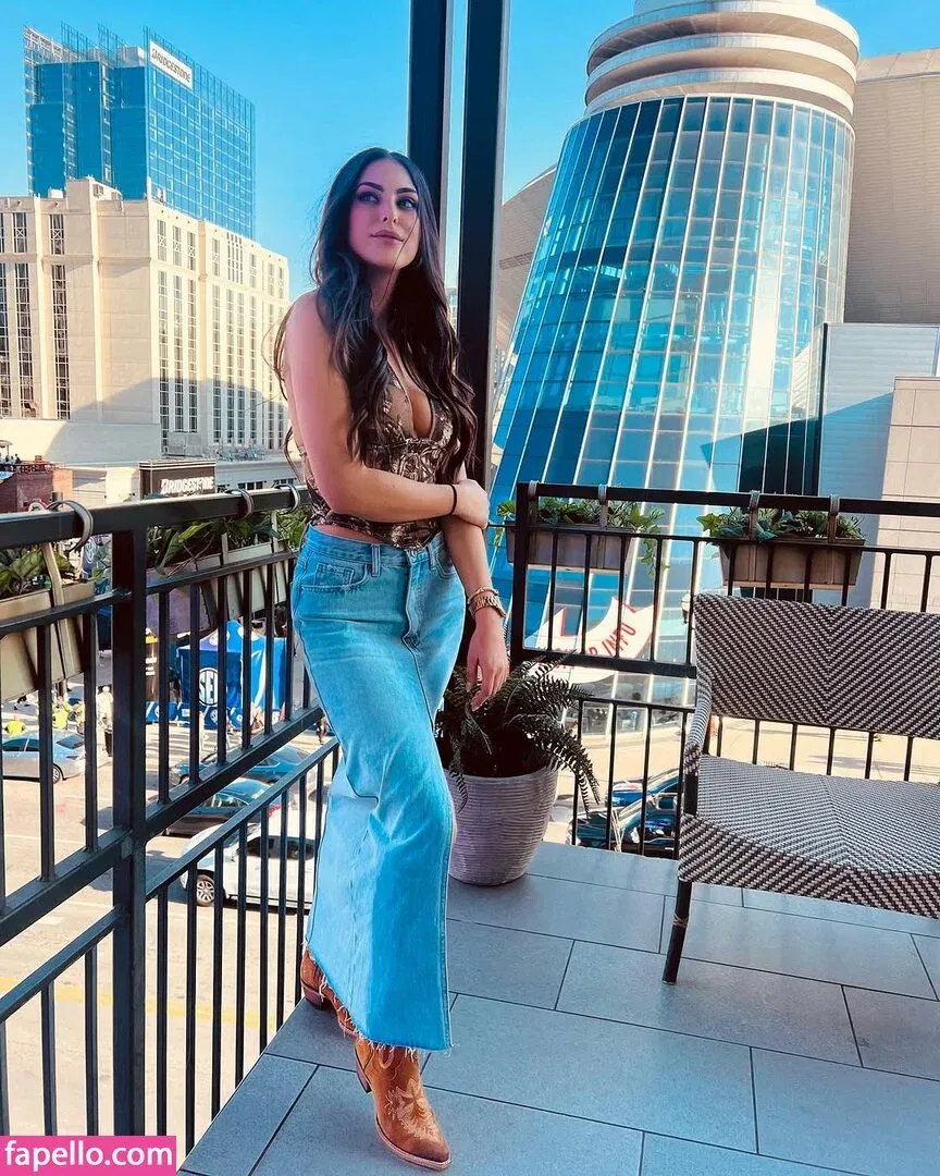 nnapples Onlyfans Photo Gallery 