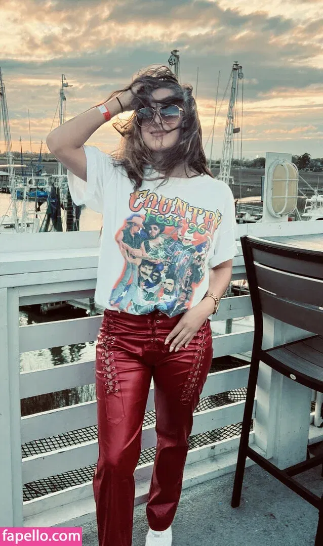 nnapples Onlyfans Photo Gallery 