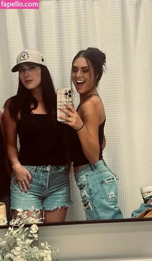 nnapples Onlyfans Photo Gallery 