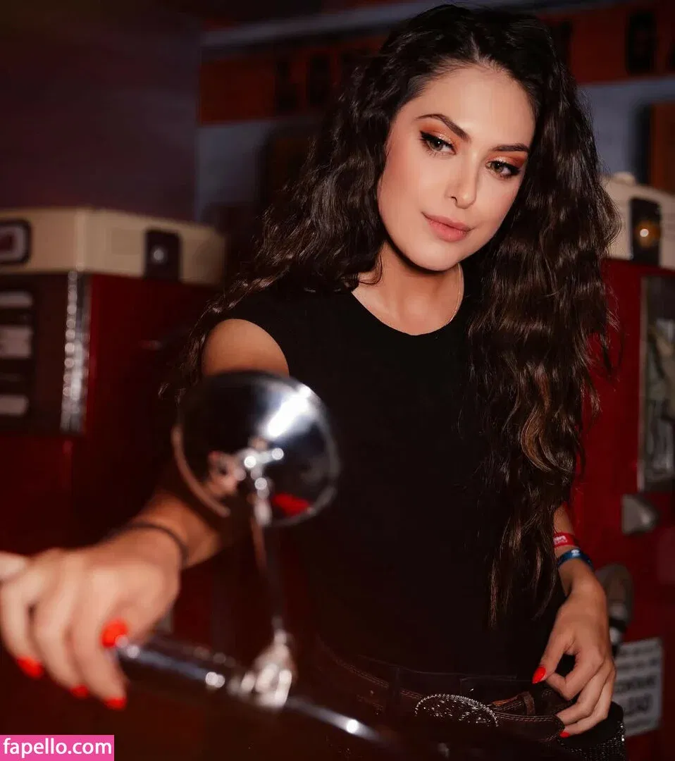 nnapples Onlyfans Photo Gallery 