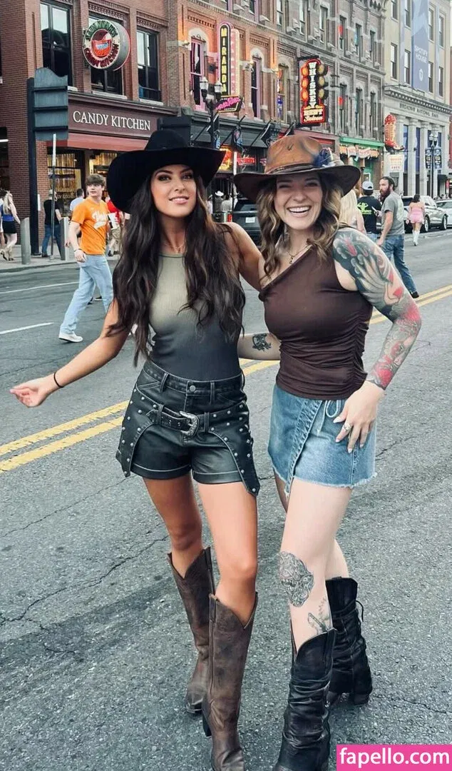 nnapples Onlyfans Photo Gallery 