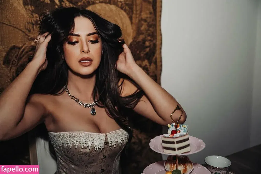 nnapples Onlyfans Photo Gallery 