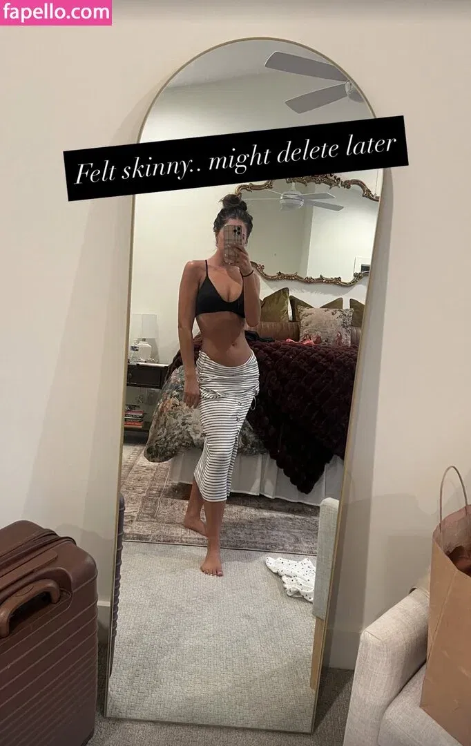 nnapples Onlyfans Photo Gallery 