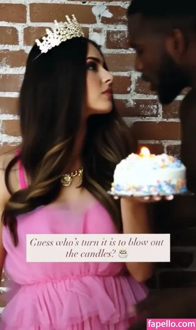 nnapples Onlyfans Photo Gallery 