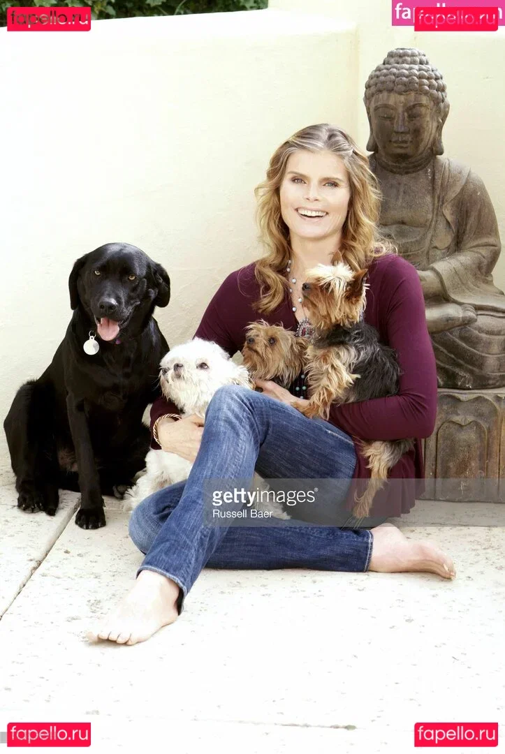 Mariel Hemingway Onlyfans Photo Gallery 