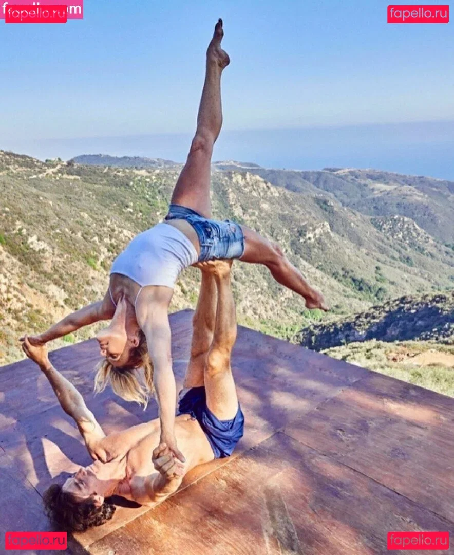 Mariel Hemingway Onlyfans Photo Gallery 