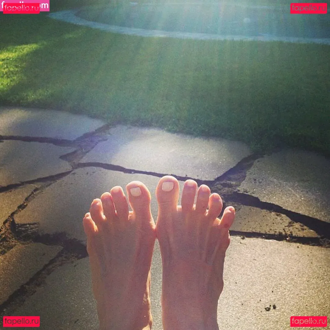 Mariel Hemingway Onlyfans Photo Gallery 