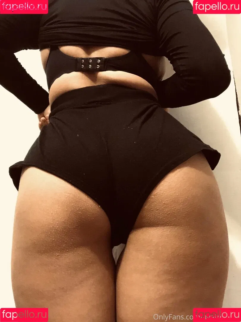 avatreatsss Onlyfans Photo Gallery 
