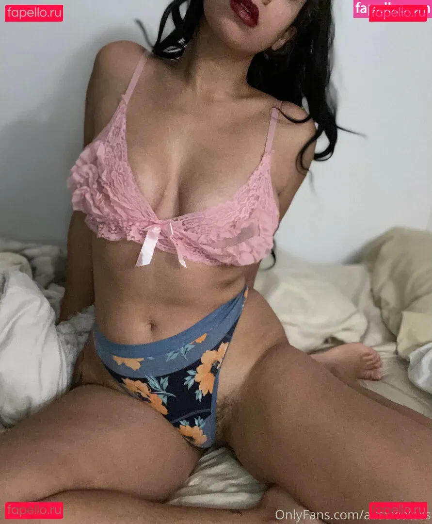 avatreatsss Onlyfans Photo Gallery 