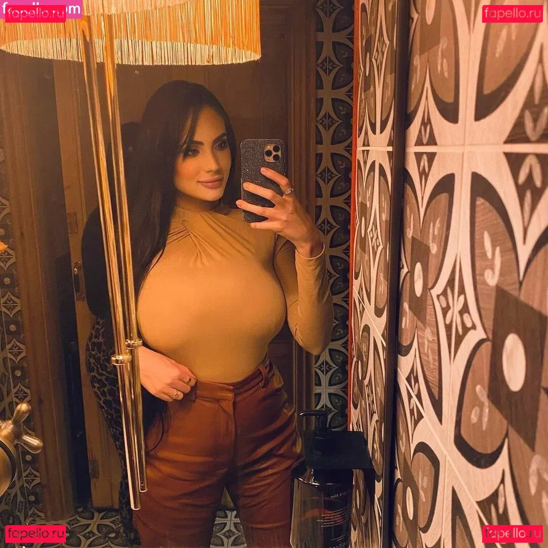 Sanna Meira Onlyfans Photo Gallery 