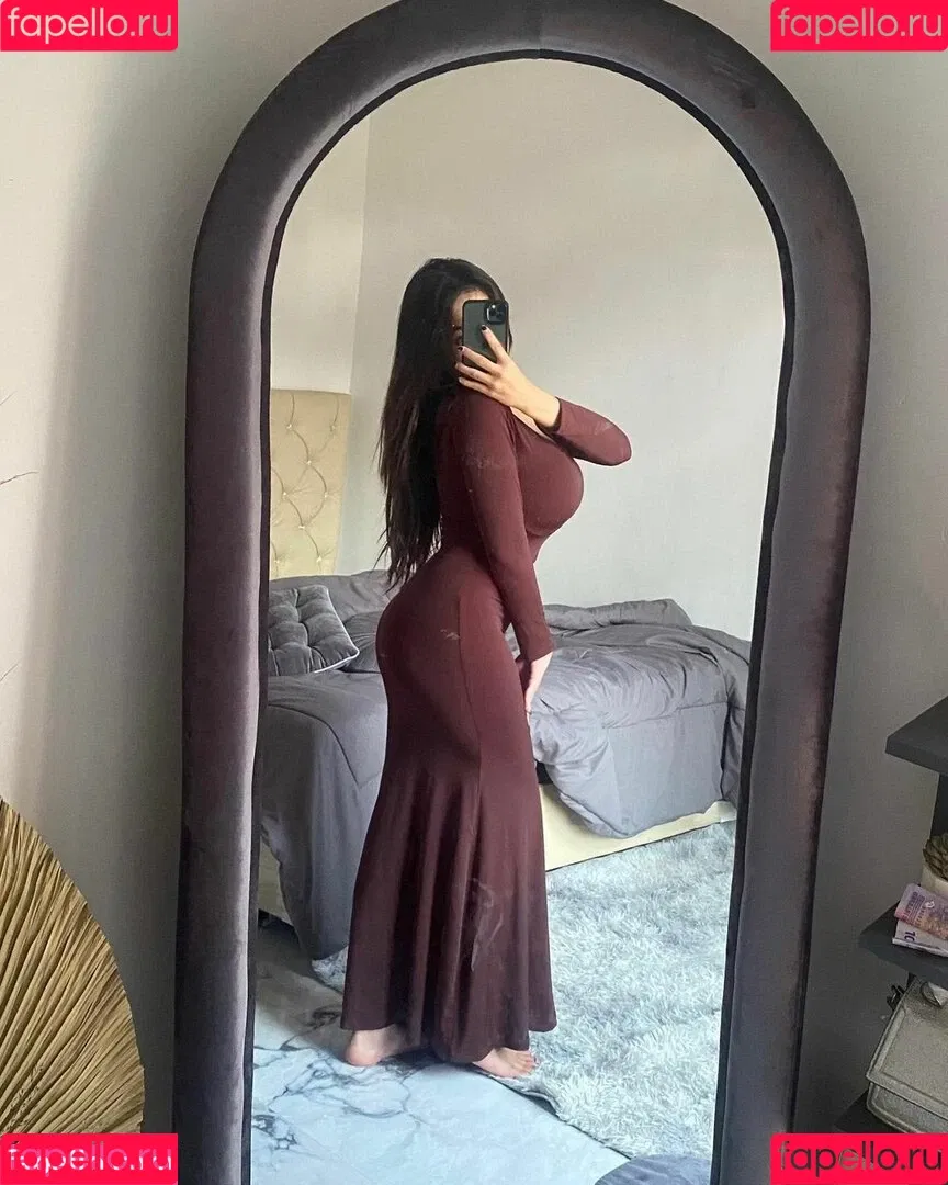 Elvara Caliva Onlyfans Photo Gallery 