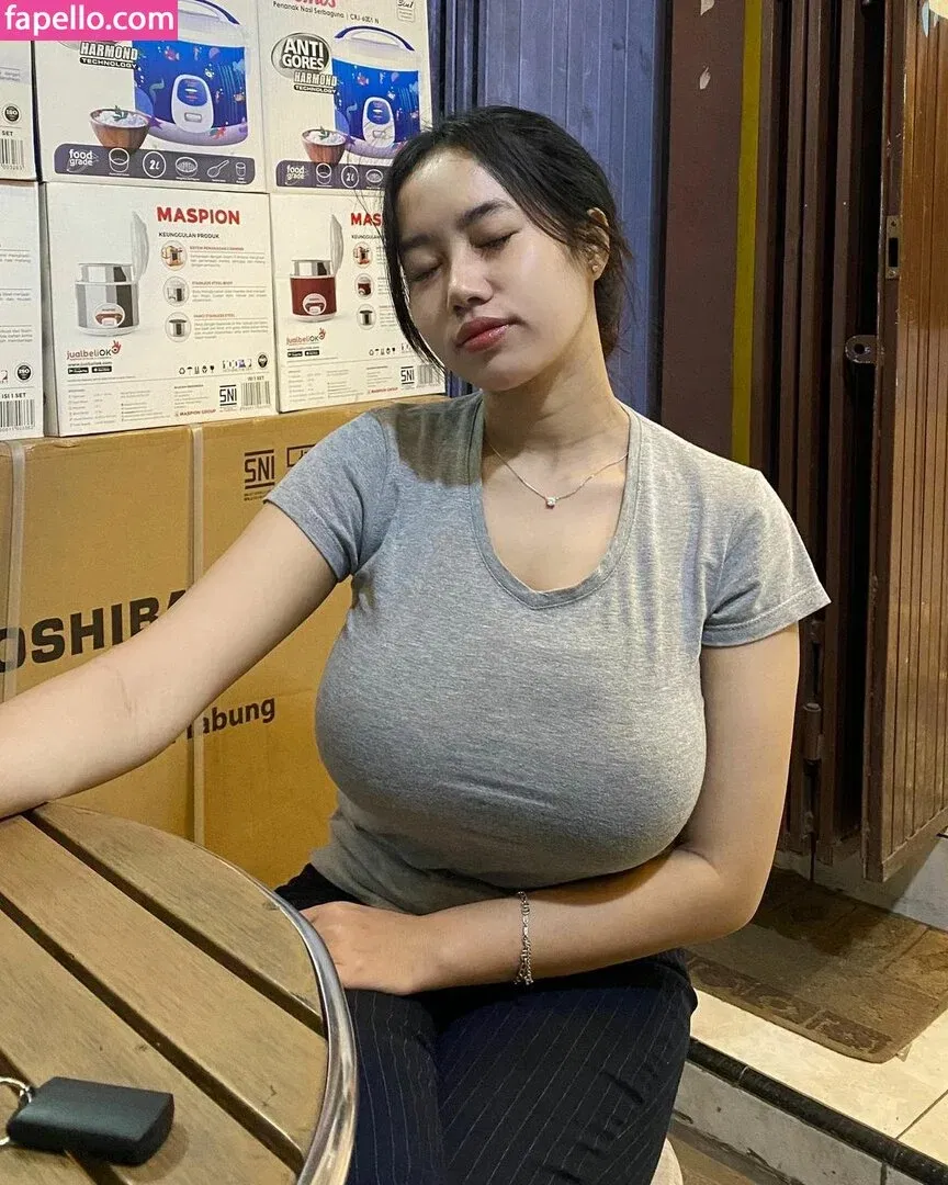 Elvara Caliva Onlyfans Photo Gallery 