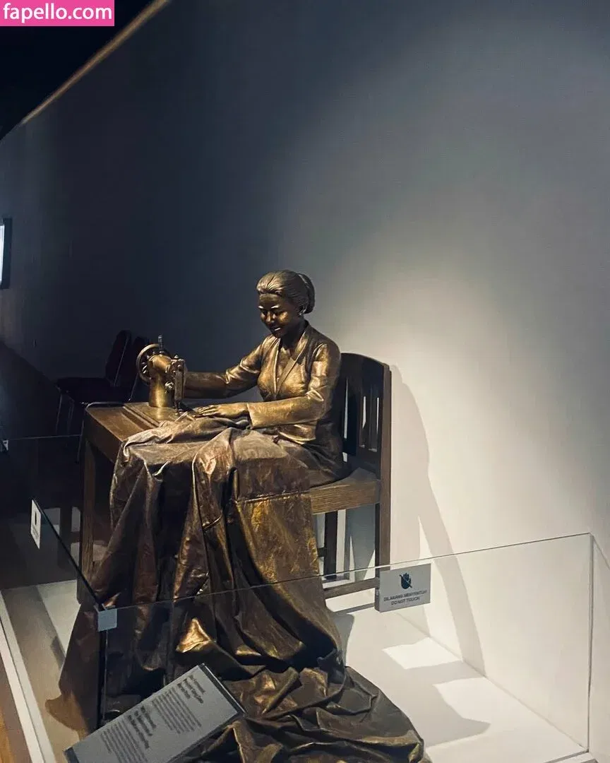 Elvara Caliva Onlyfans Photo Gallery 