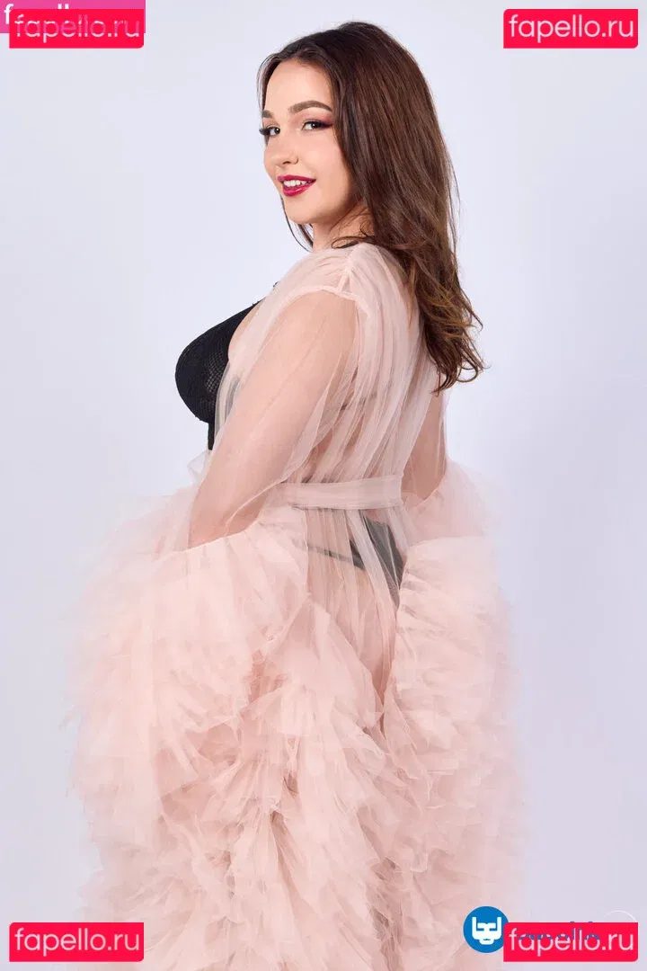 Rissa May Onlyfans Photo Gallery 