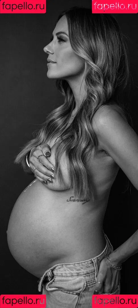 Jana Kramer Onlyfans Photo Gallery 