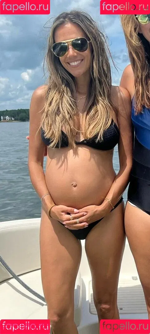 Jana Kramer Onlyfans Photo Gallery 