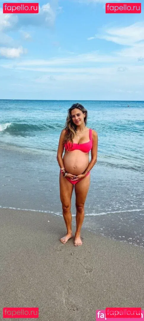 Jana Kramer Onlyfans Photo Gallery 