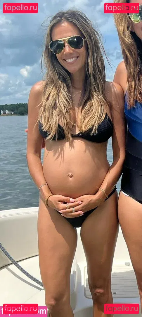 Jana Kramer Onlyfans Photo Gallery 