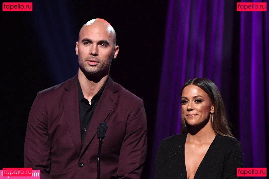 Jana Kramer Onlyfans Photo Gallery 