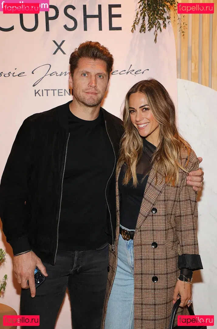 Jana Kramer Onlyfans Photo Gallery 