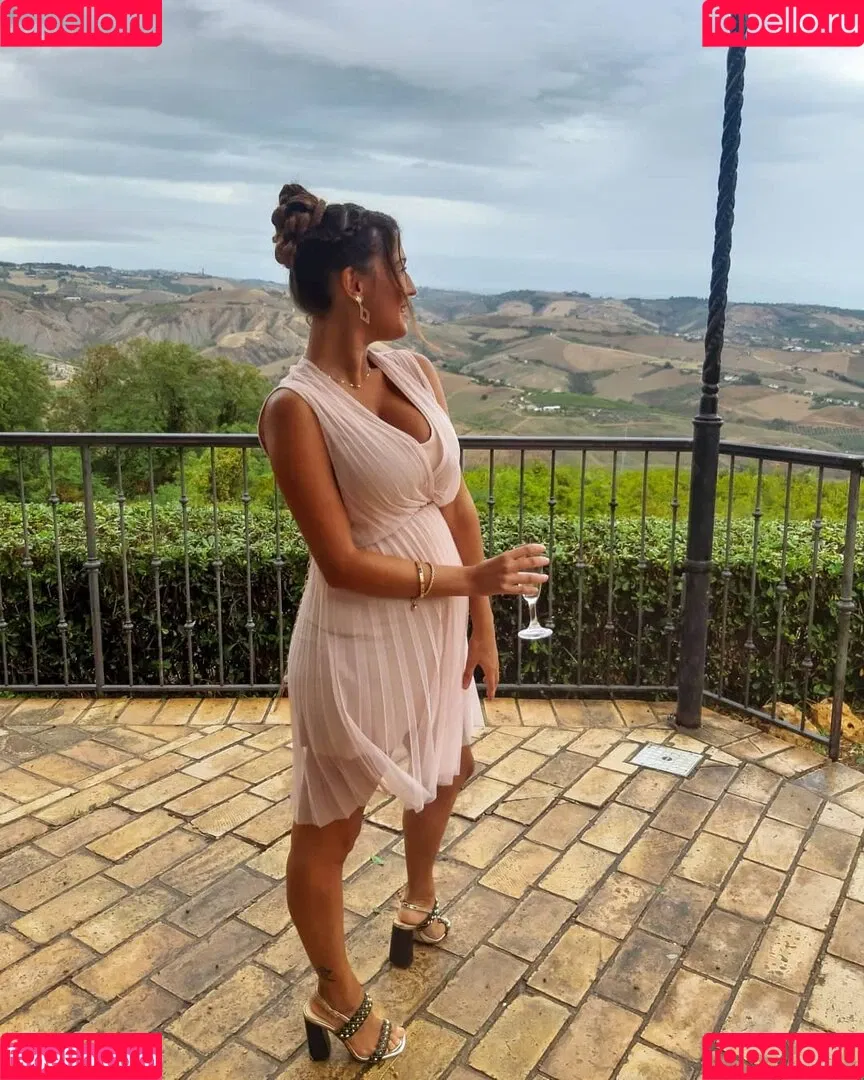 ileniatenaa Onlyfans Photo Gallery 