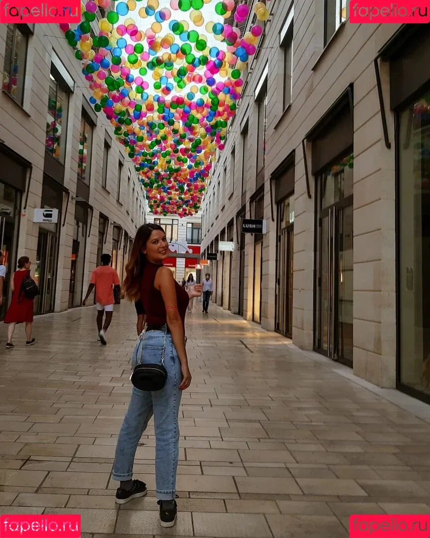 ileniatenaa Onlyfans Photo Gallery 