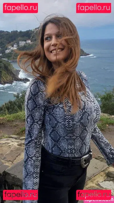 ileniatenaa Onlyfans Photo Gallery 