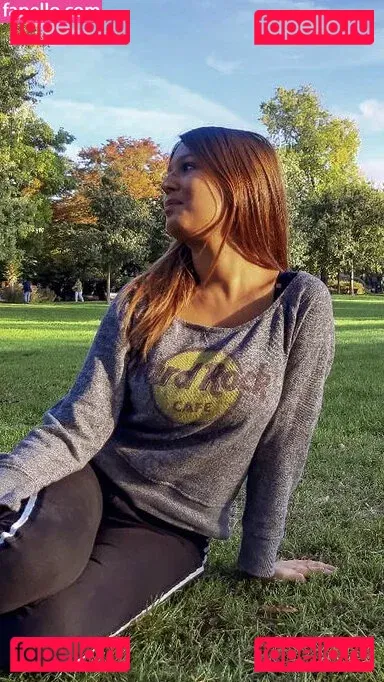 ileniatenaa Onlyfans Photo Gallery 