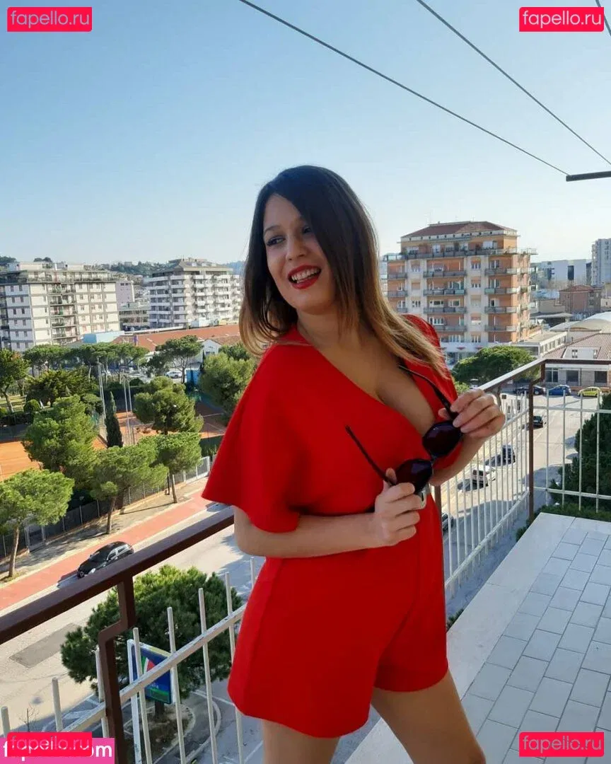 ileniatenaa Onlyfans Photo Gallery 