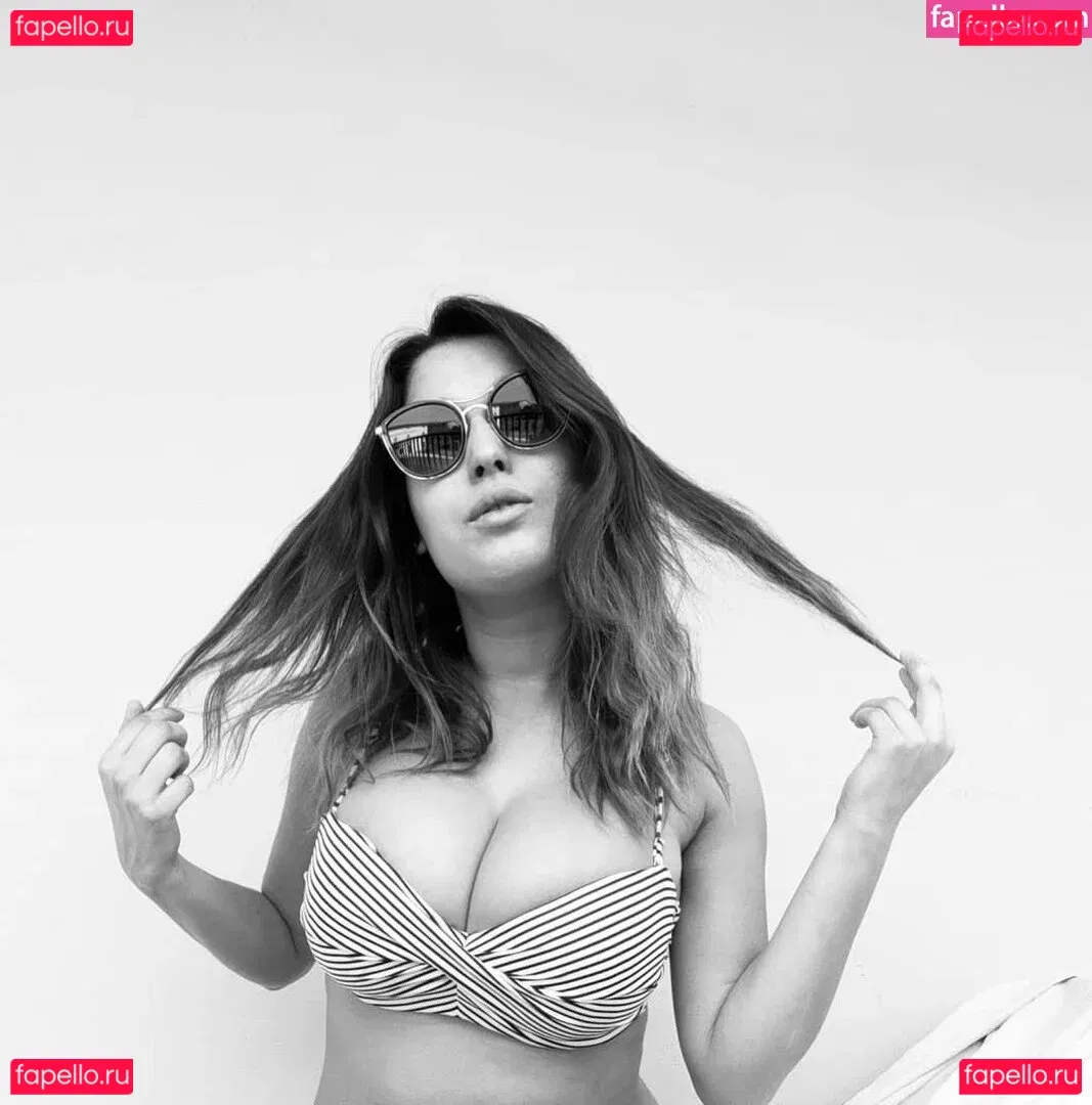 ileniatenaa Onlyfans Photo Gallery 