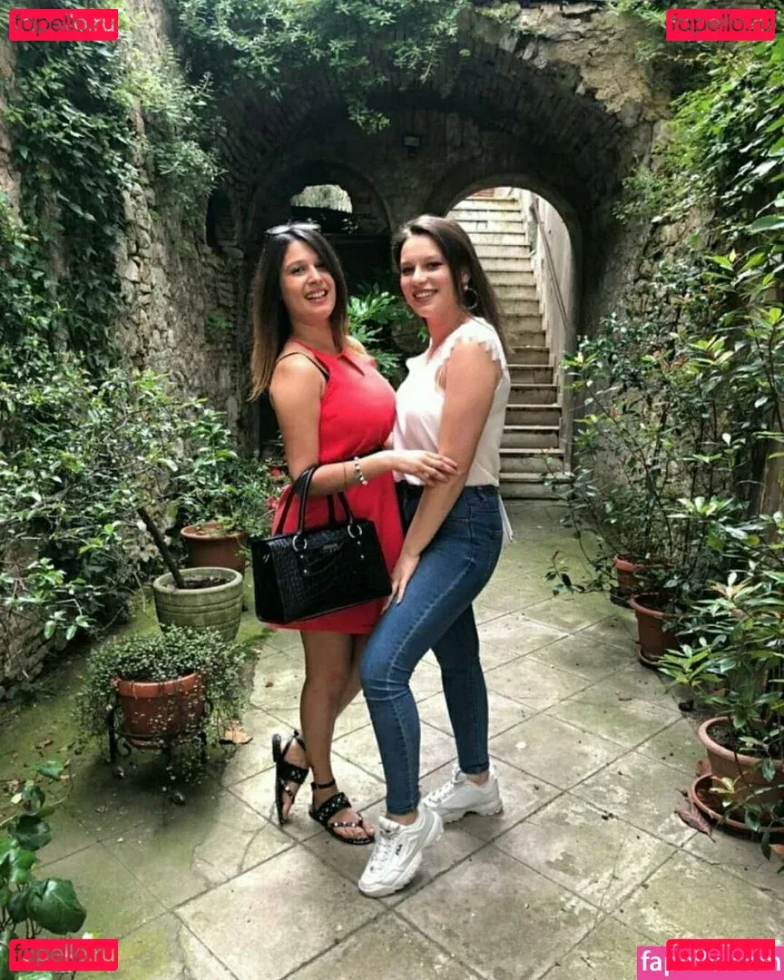 ileniatenaa Onlyfans Photo Gallery 