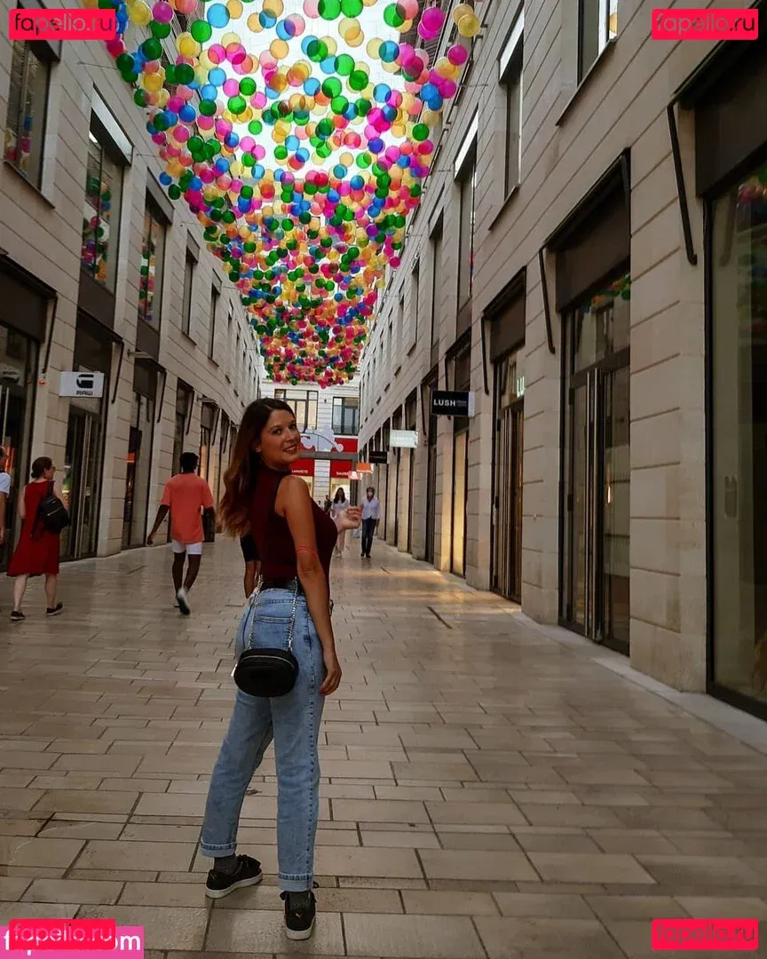 ileniatenaa Onlyfans Photo Gallery 