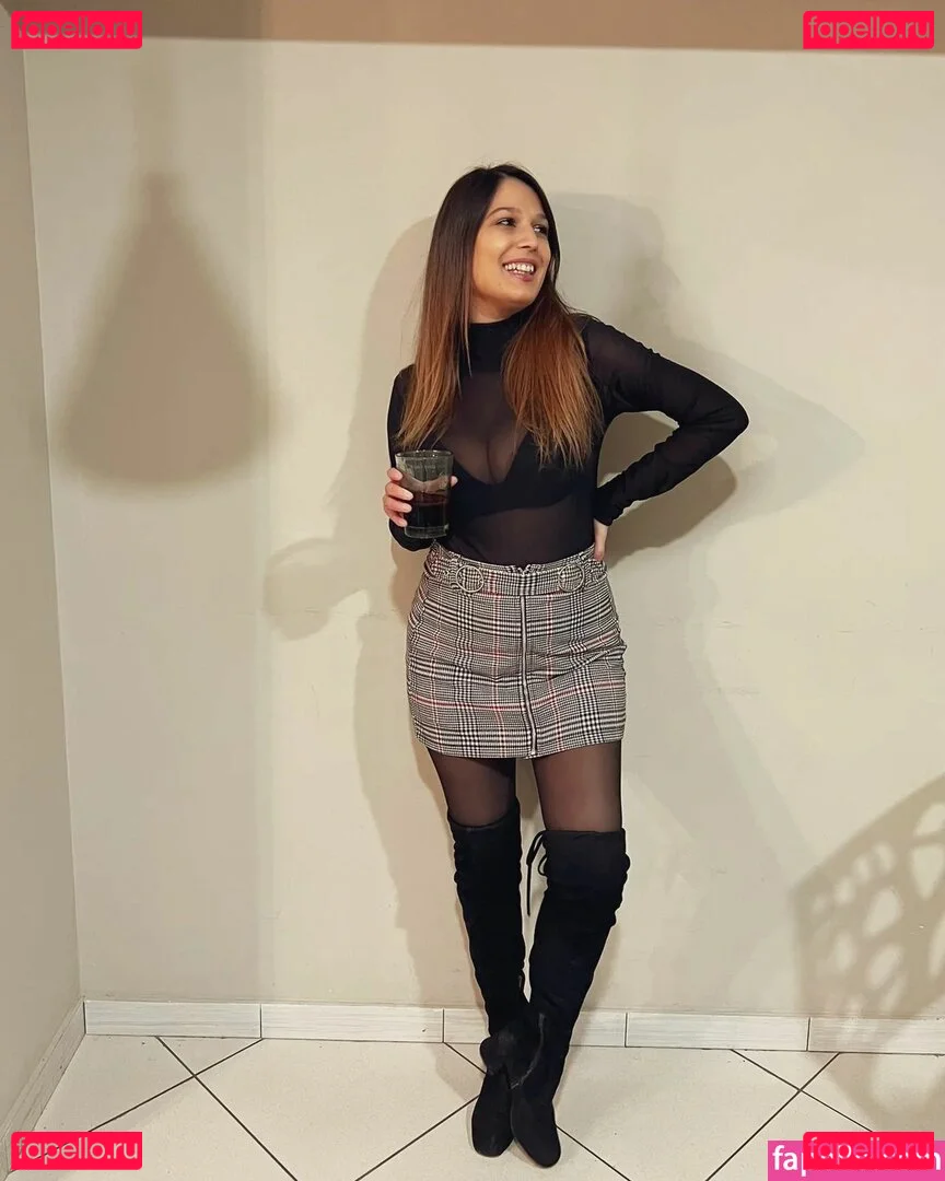 ileniatenaa Onlyfans Photo Gallery 