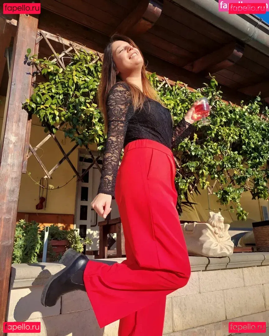 ileniatenaa Onlyfans Photo Gallery 