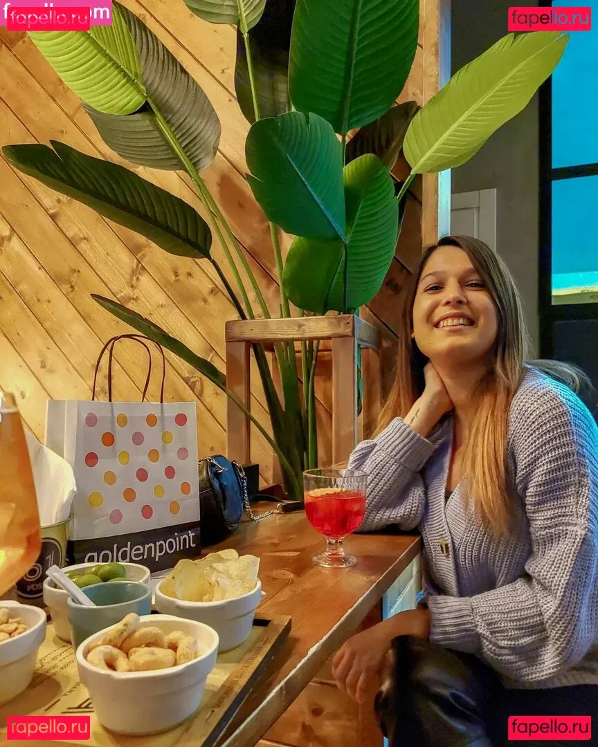 ileniatenaa Onlyfans Photo Gallery 