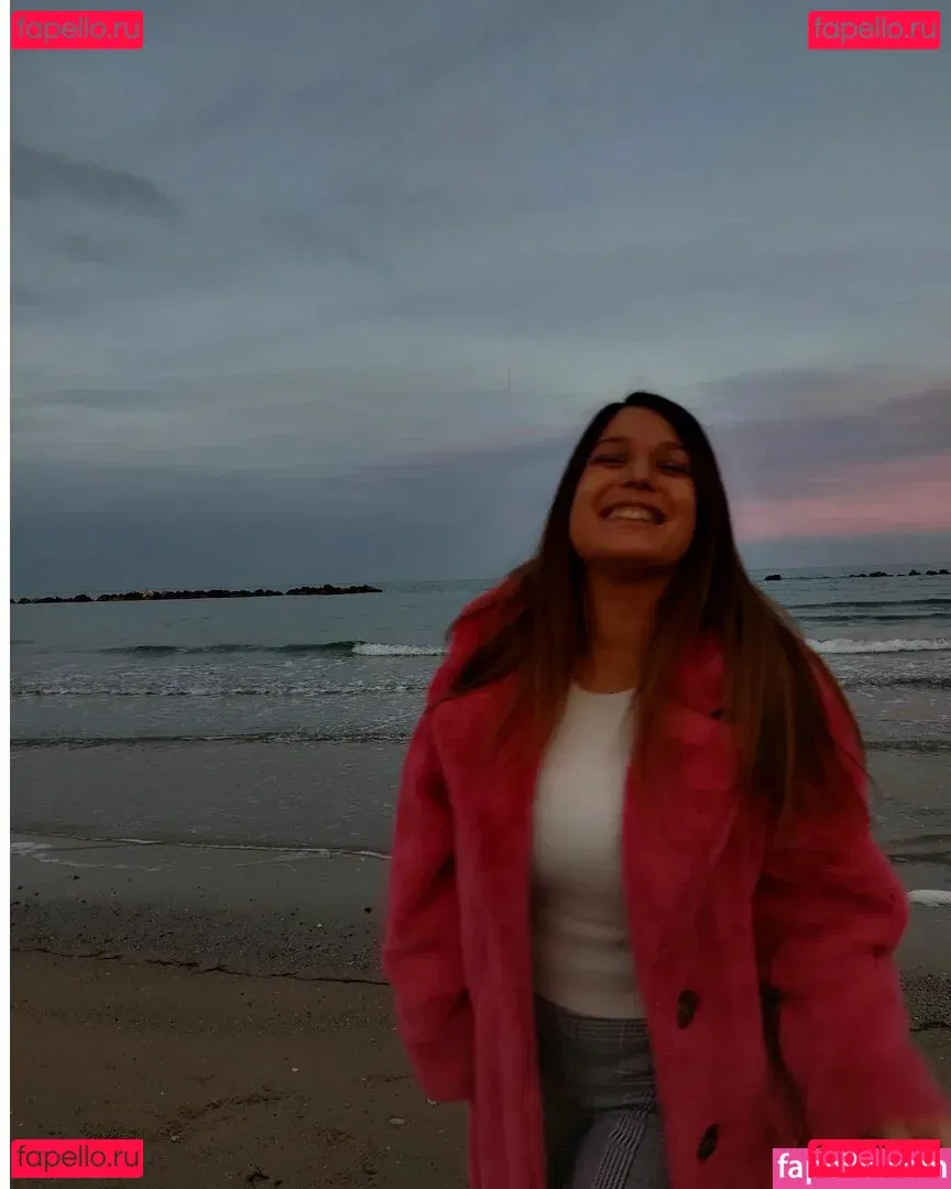 ileniatenaa Onlyfans Photo Gallery 