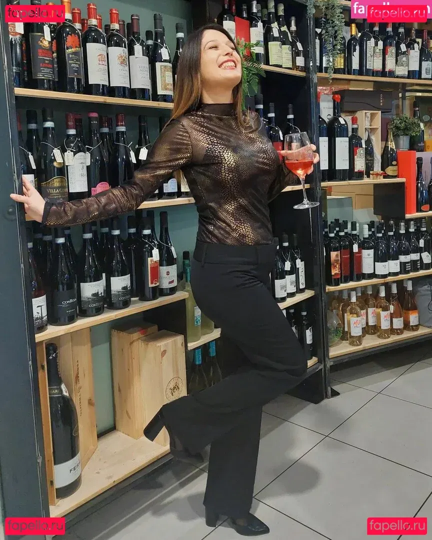 ileniatenaa Onlyfans Photo Gallery 